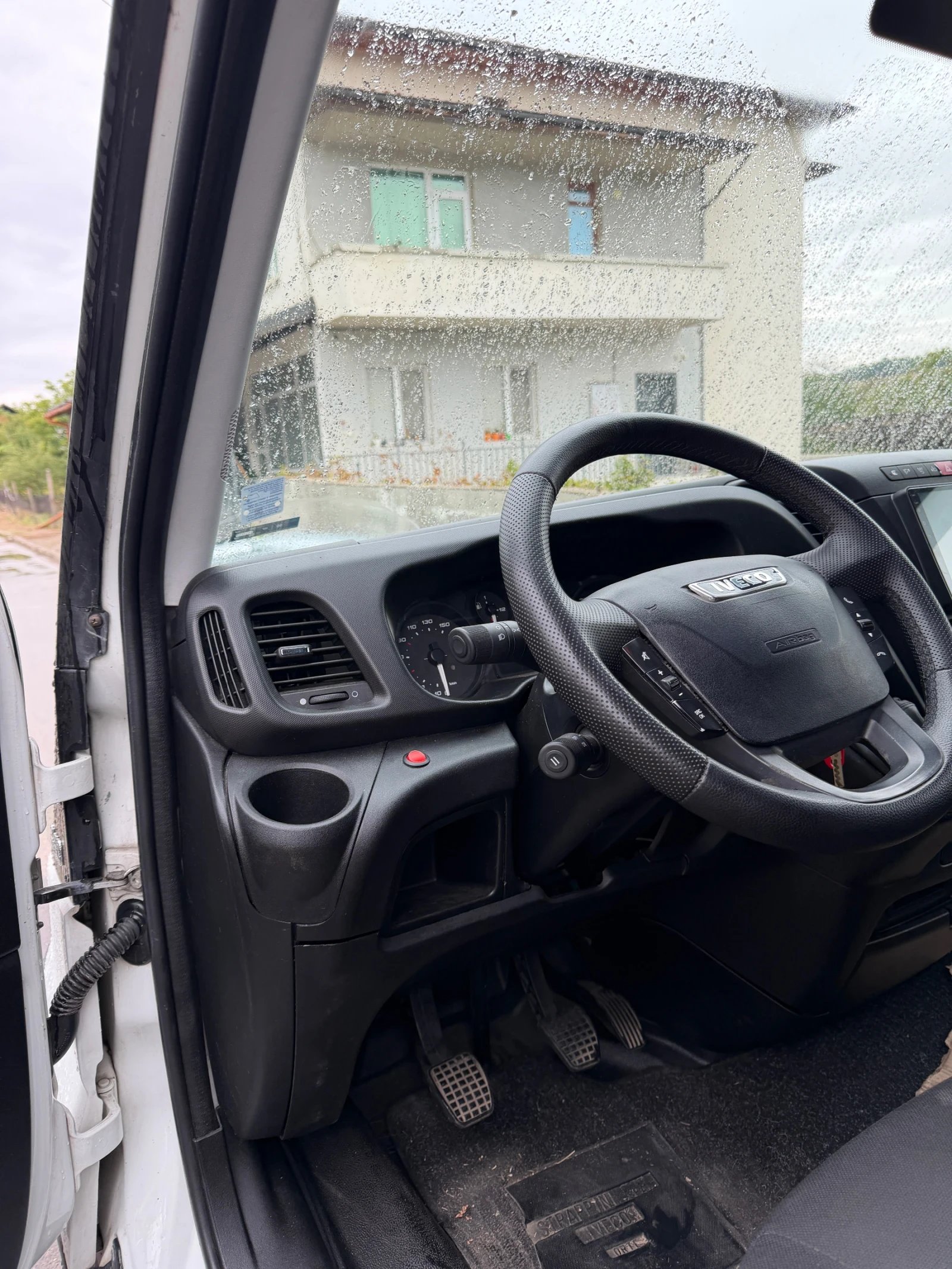 Iveco Daily, снимка 5 - Бусове и автобуси - 56248699