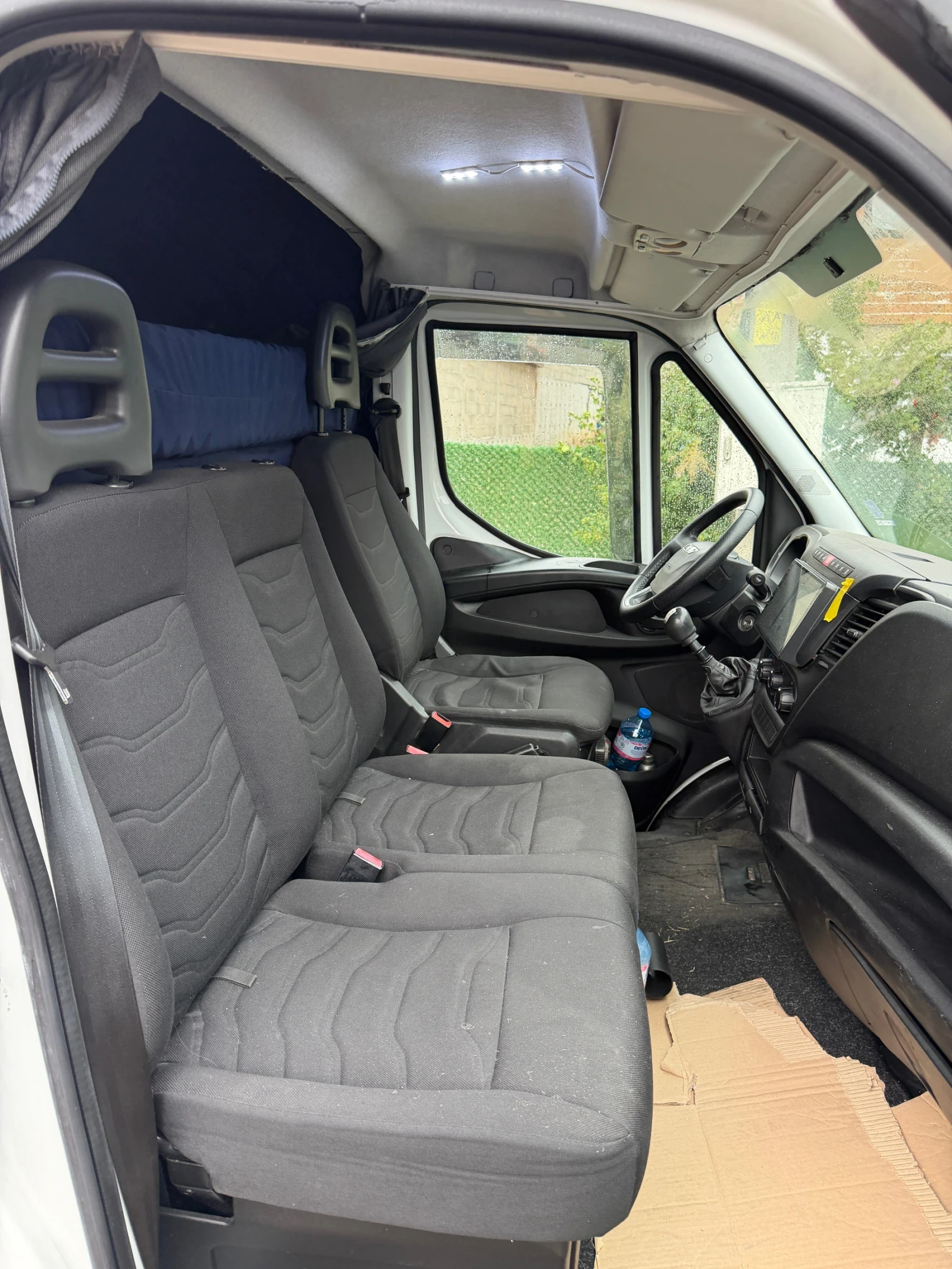 Iveco Daily, снимка 8 - Бусове и автобуси - 56248699