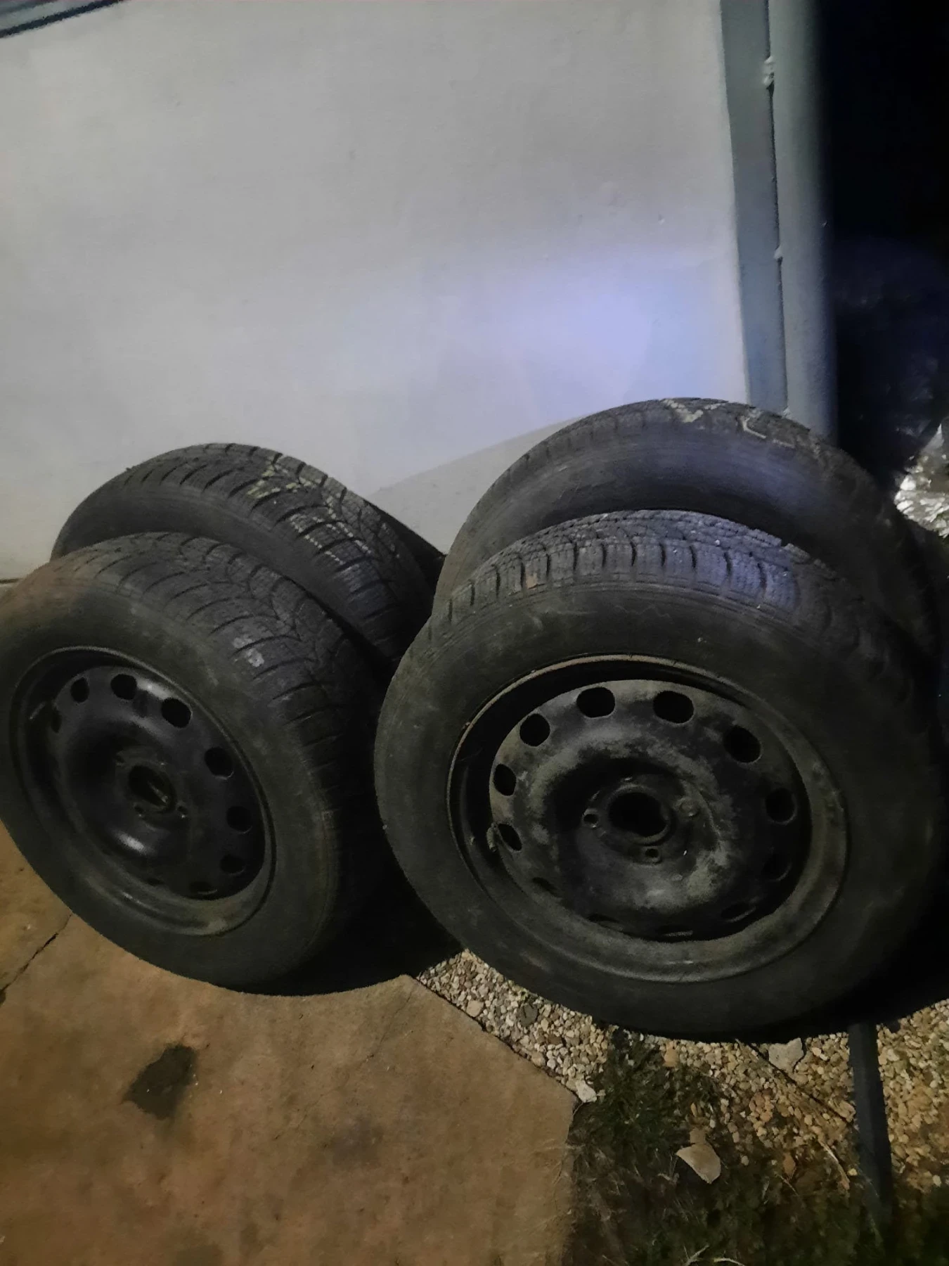 ���� � ������ 185/65R15 | Mobile.bg � ����������� 1