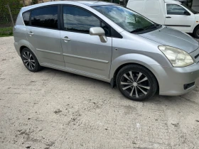 Toyota Corolla verso 2.2, снимка 1