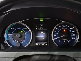 Toyota Camry Hybrid Le, снимка 8