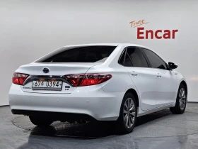 Toyota Camry Hybrid Le, снимка 2