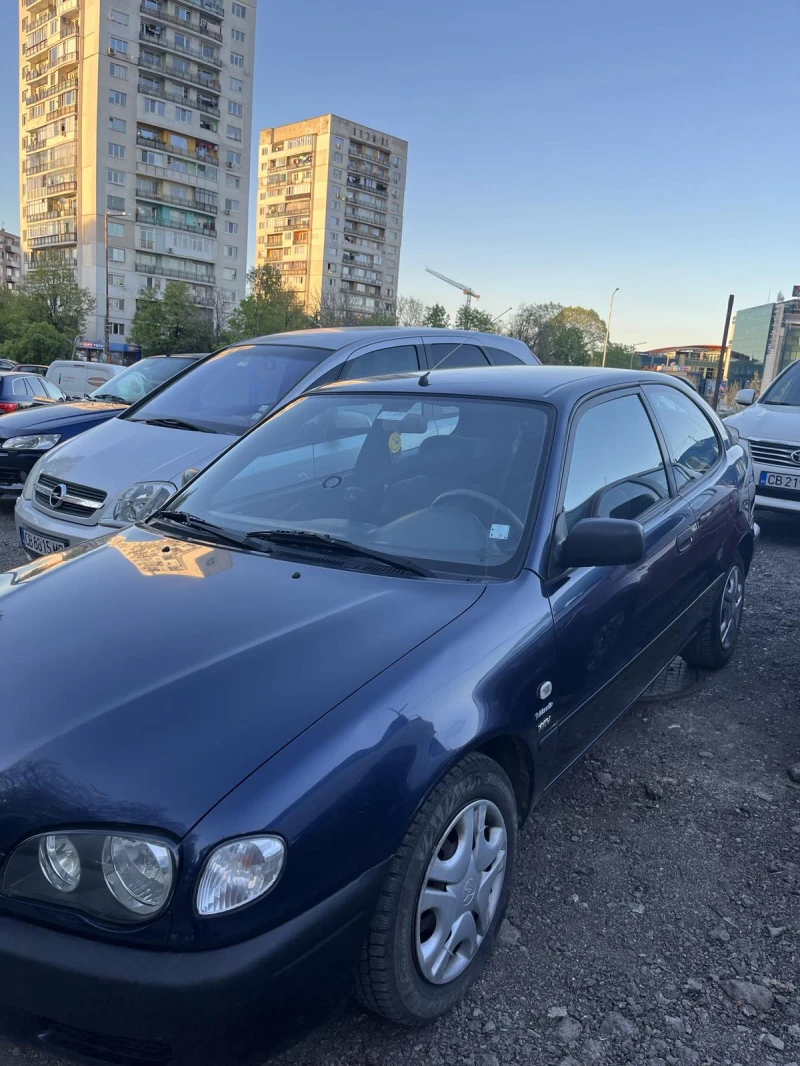 Toyota Corolla 1.4i, снимка 2 - Автомобили и джипове - 47559817