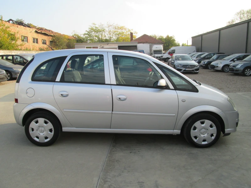 Opel Meriva 1.3CDTI, снимка 4 - Автомобили и джипове - 47796027