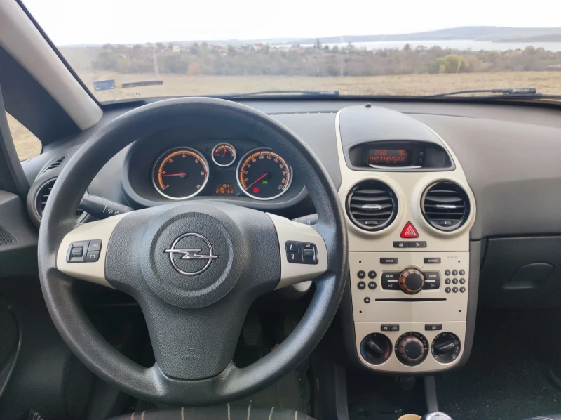 Opel Corsa, снимка 7 - Автомобили и джипове - 47905744