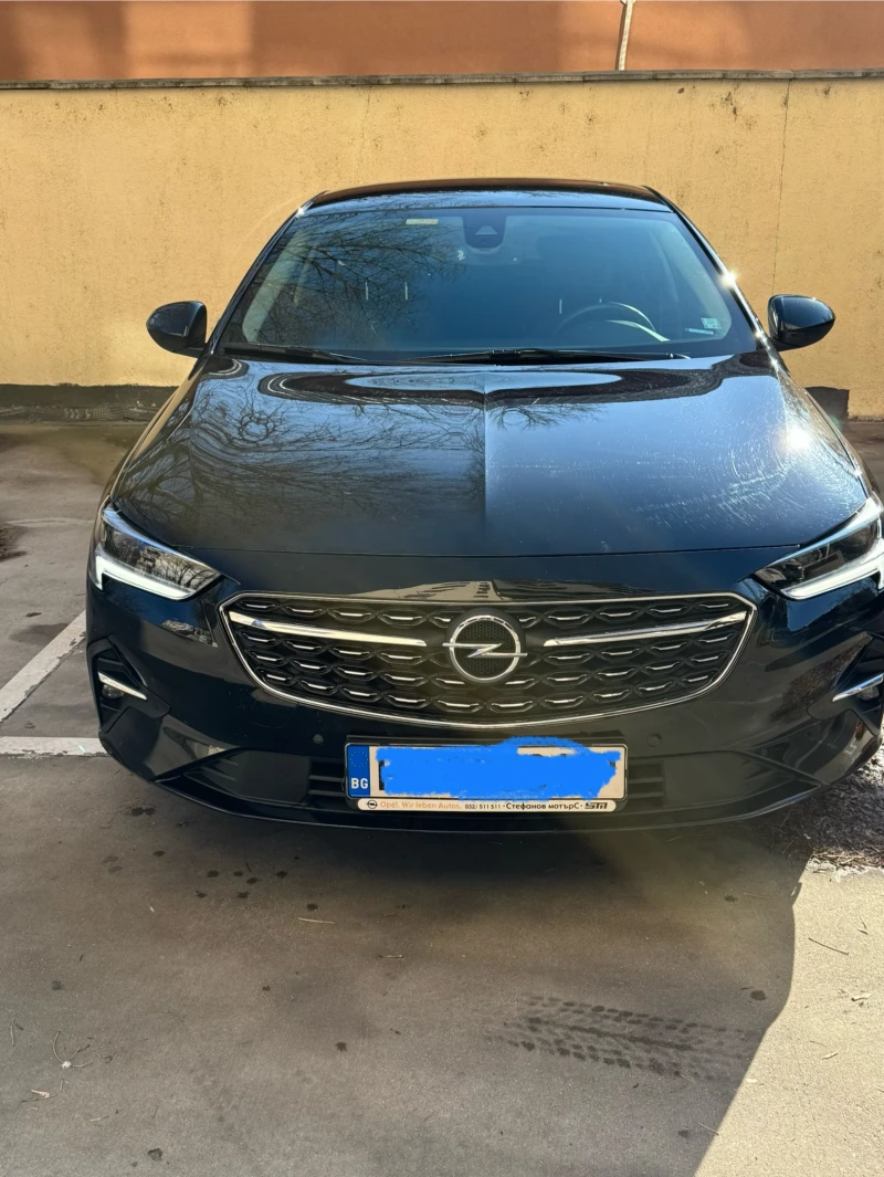 Opel Insignia, снимка 1 - Автомобили и джипове - 48431956