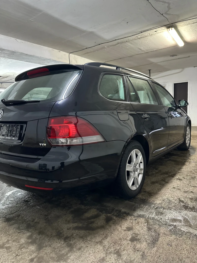 VW Golf 1.6 TDI , снимка 3 - Автомобили и джипове - 49486422