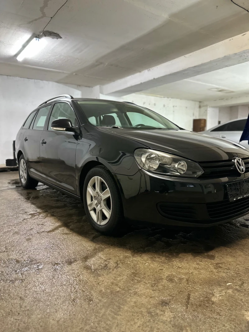 VW Golf 1.6 TDI , снимка 2 - Автомобили и джипове - 48982001