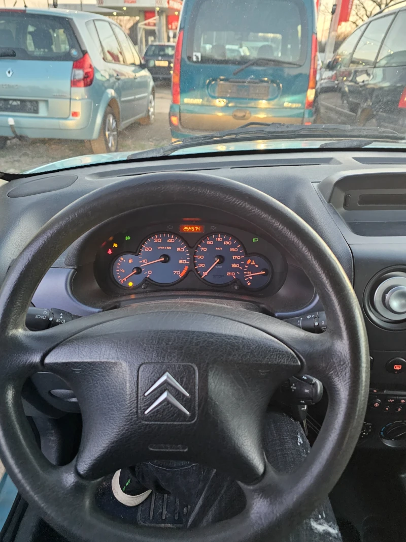 Citroen Berlingo 1.6i, снимка 9 - Автомобили и джипове - 49581091