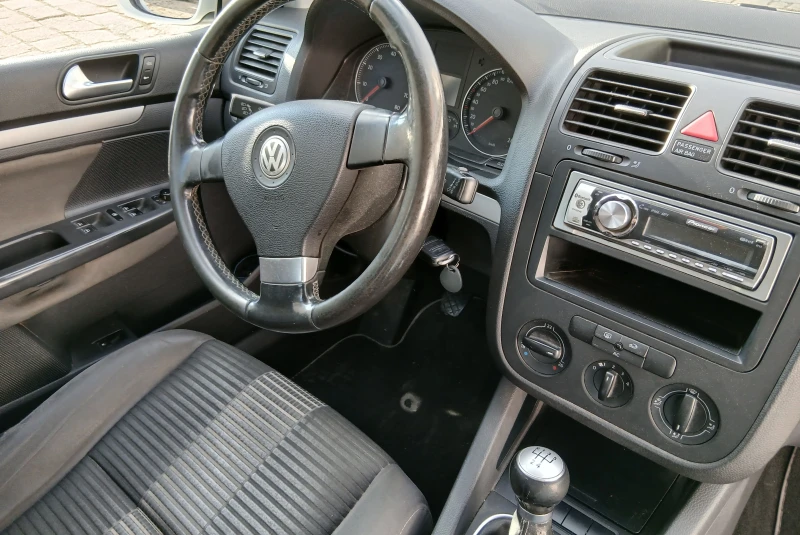 VW Golf, снимка 7 - Автомобили и джипове - 52081154