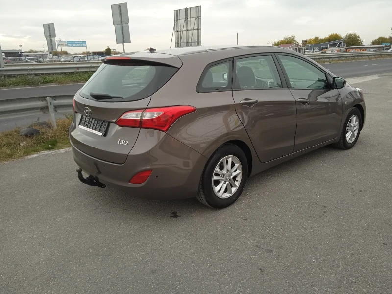 Hyundai I30 1.6crdi, снимка 4 - Автомобили и джипове - 52558560