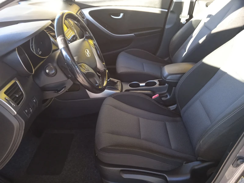 Hyundai I30 1.6crdi, снимка 8 - Автомобили и джипове - 52558560