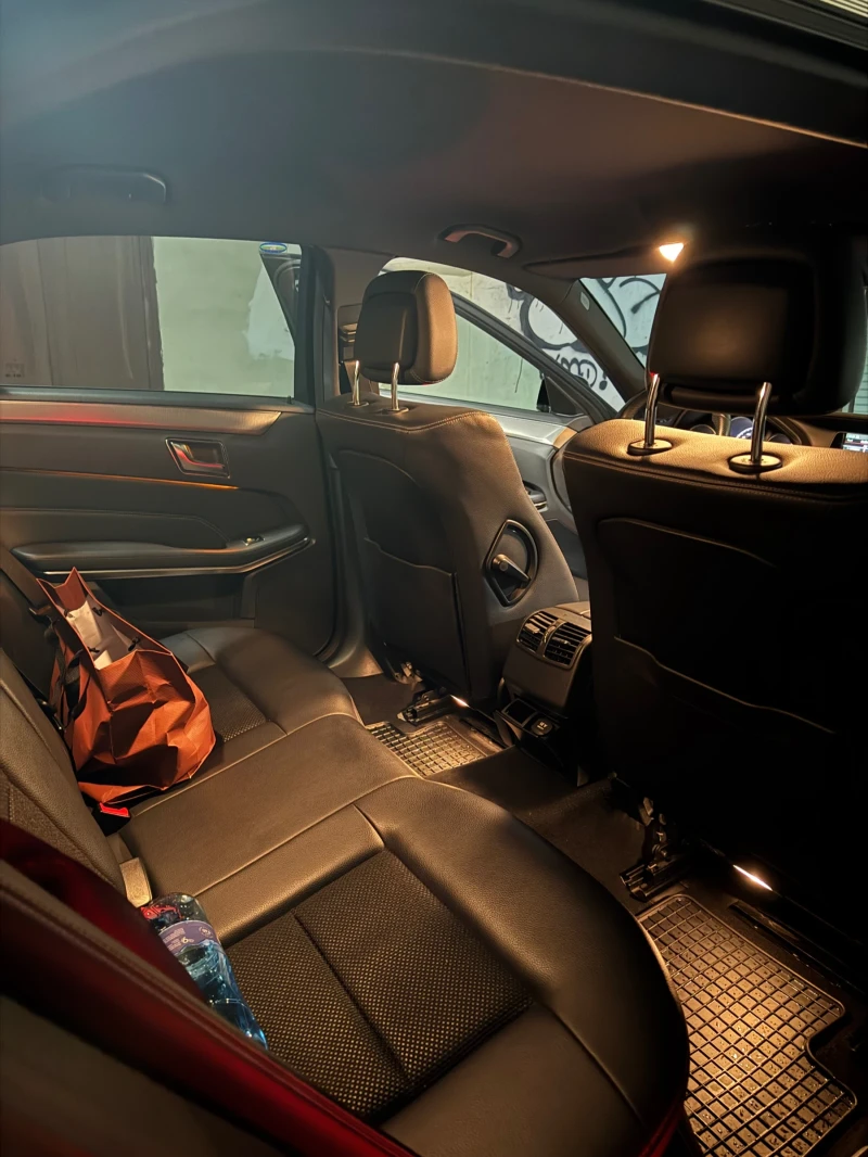 Mercedes-Benz E 200, снимка 15 - Автомобили и джипове - 52859120