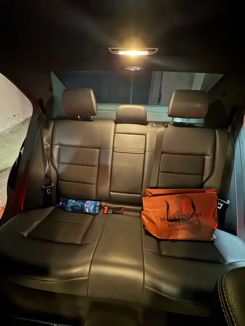 Mercedes-Benz E 200, снимка 13 - Автомобили и джипове - 52859120