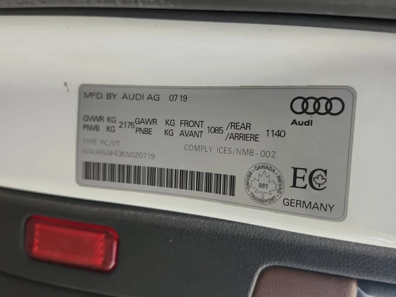 Audi A4 2019 * KOMFORT * CARFAX * OT ПРЕДСТАВИТЕЛСТВО, снимка 15 - Автомобили и джипове - 53259066