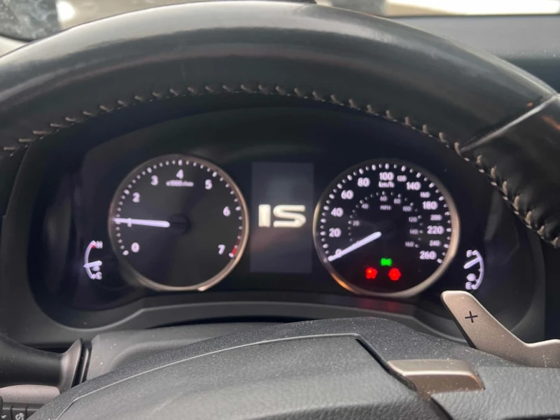 Lexus IS 300 | ПОДГРЕВИ | ОБДУХВАНЕ | CARFAX + ГУМИ С ДЖАНТИ, снимка 7 - Автомобили и джипове - 53453528