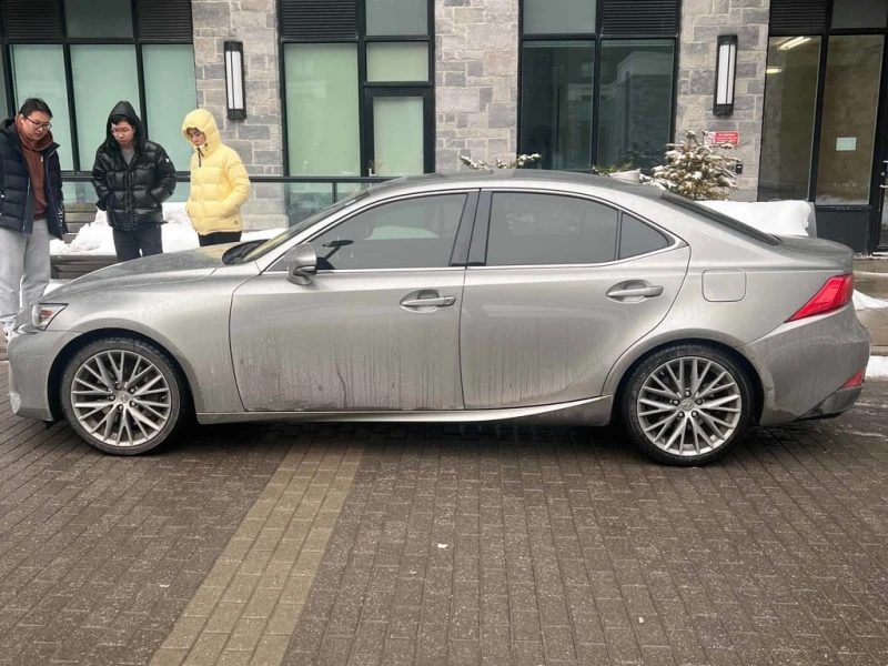 Lexus IS 300 | ПОДГРЕВИ | ОБДУХВАНЕ | CARFAX + ГУМИ С ДЖАНТИ, снимка 2 - Автомобили и джипове - 53453528