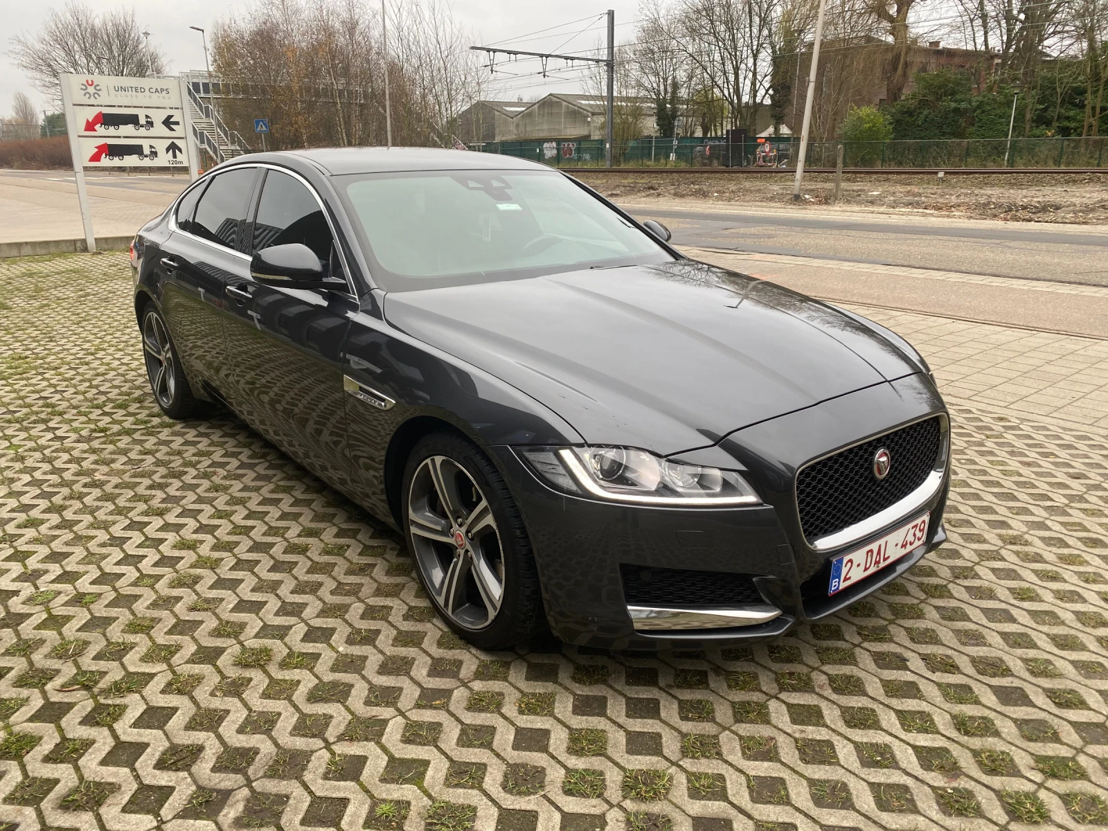 Jaguar Xf 2.0 D - изображение 2