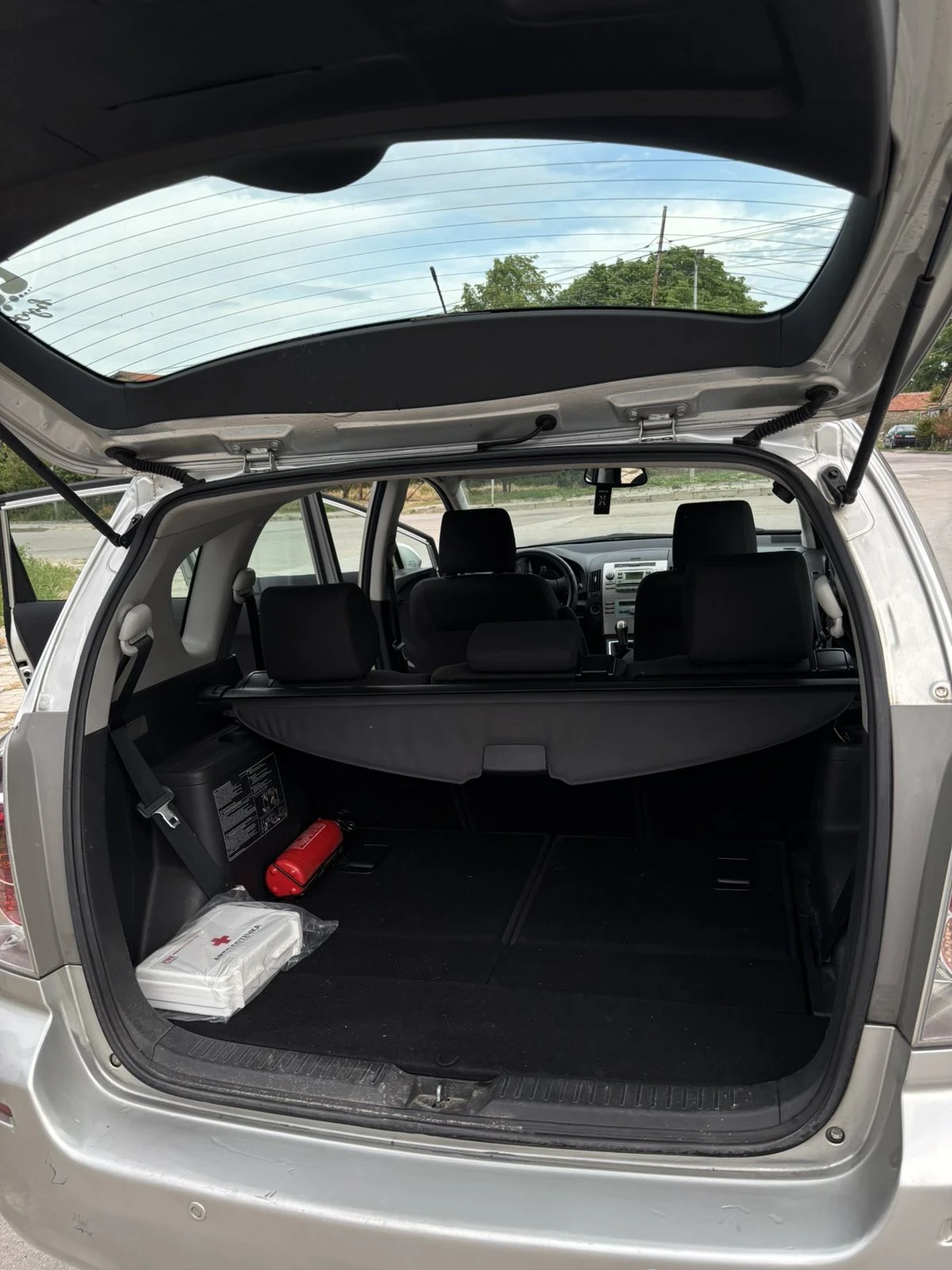 Toyota Corolla verso  - изображение 2