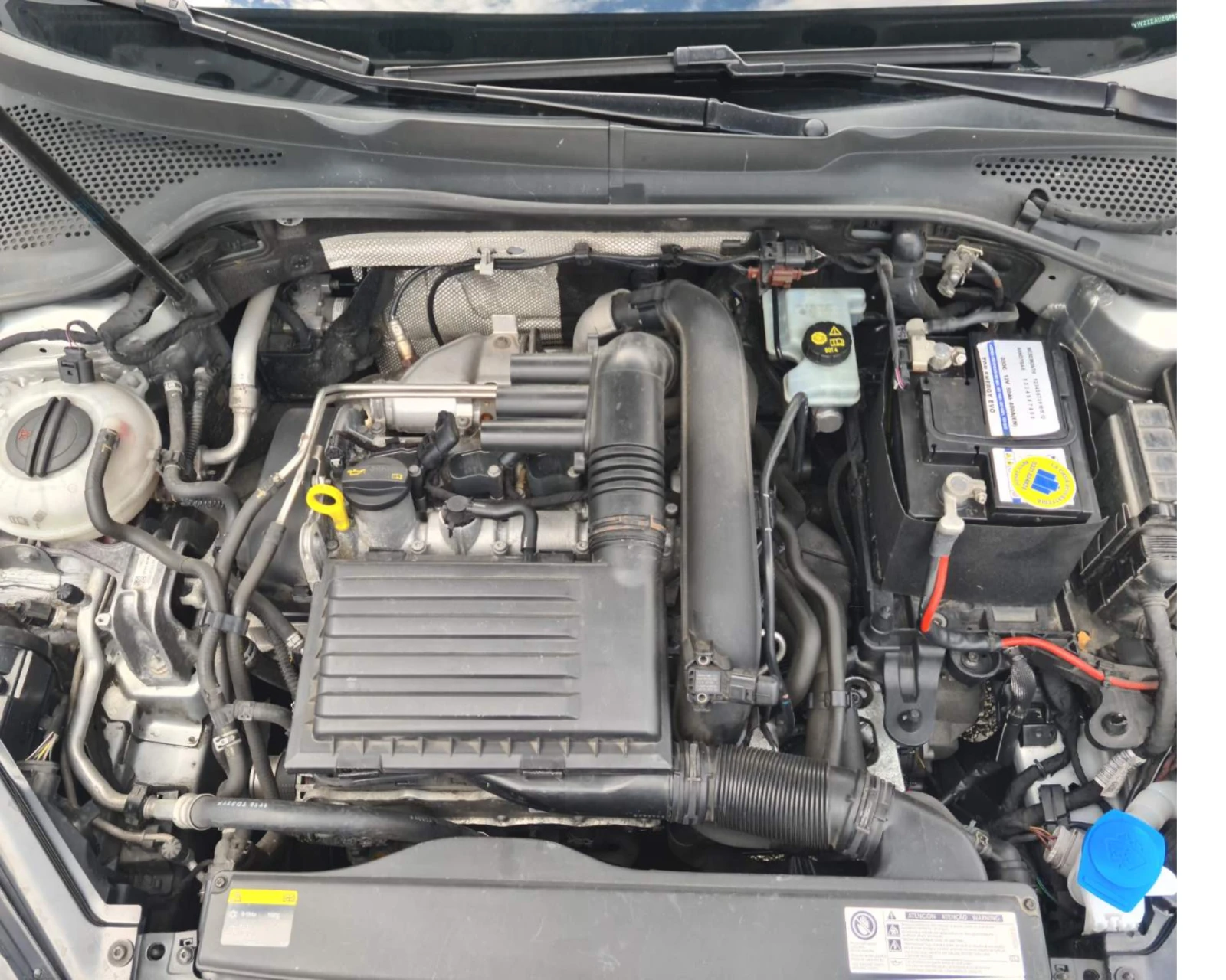 VW Golf 1.4 BENZIN HIGH LINE 125.KS - изображение 5