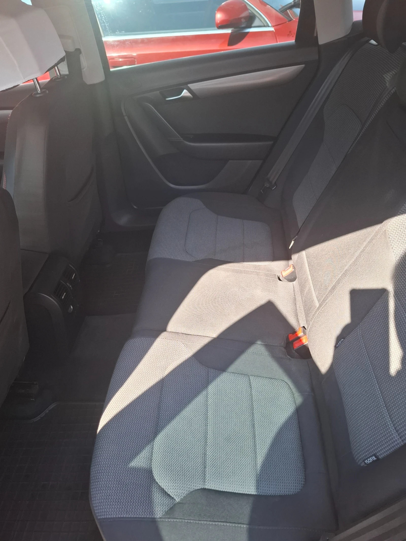 VW Passat  - изображение 9
