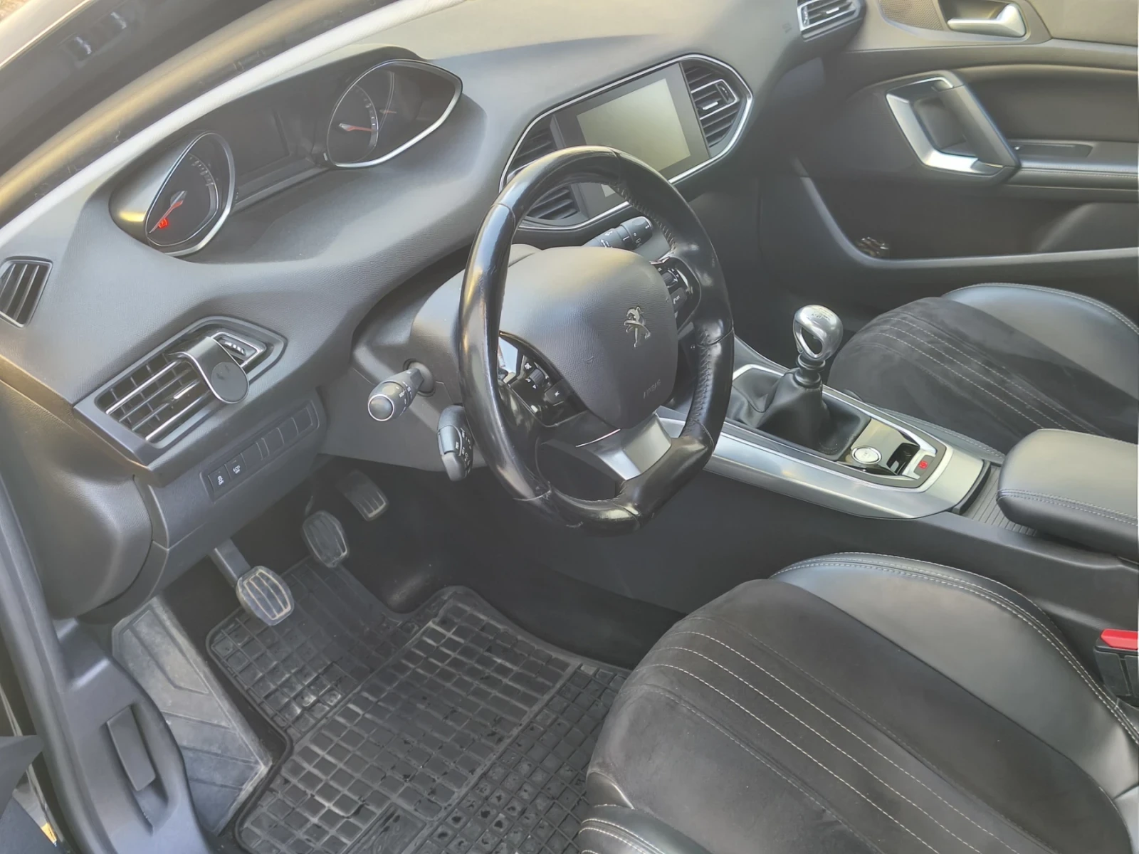 Peugeot 308 Allure 1, 6 HDI 120 k.c - изображение 10