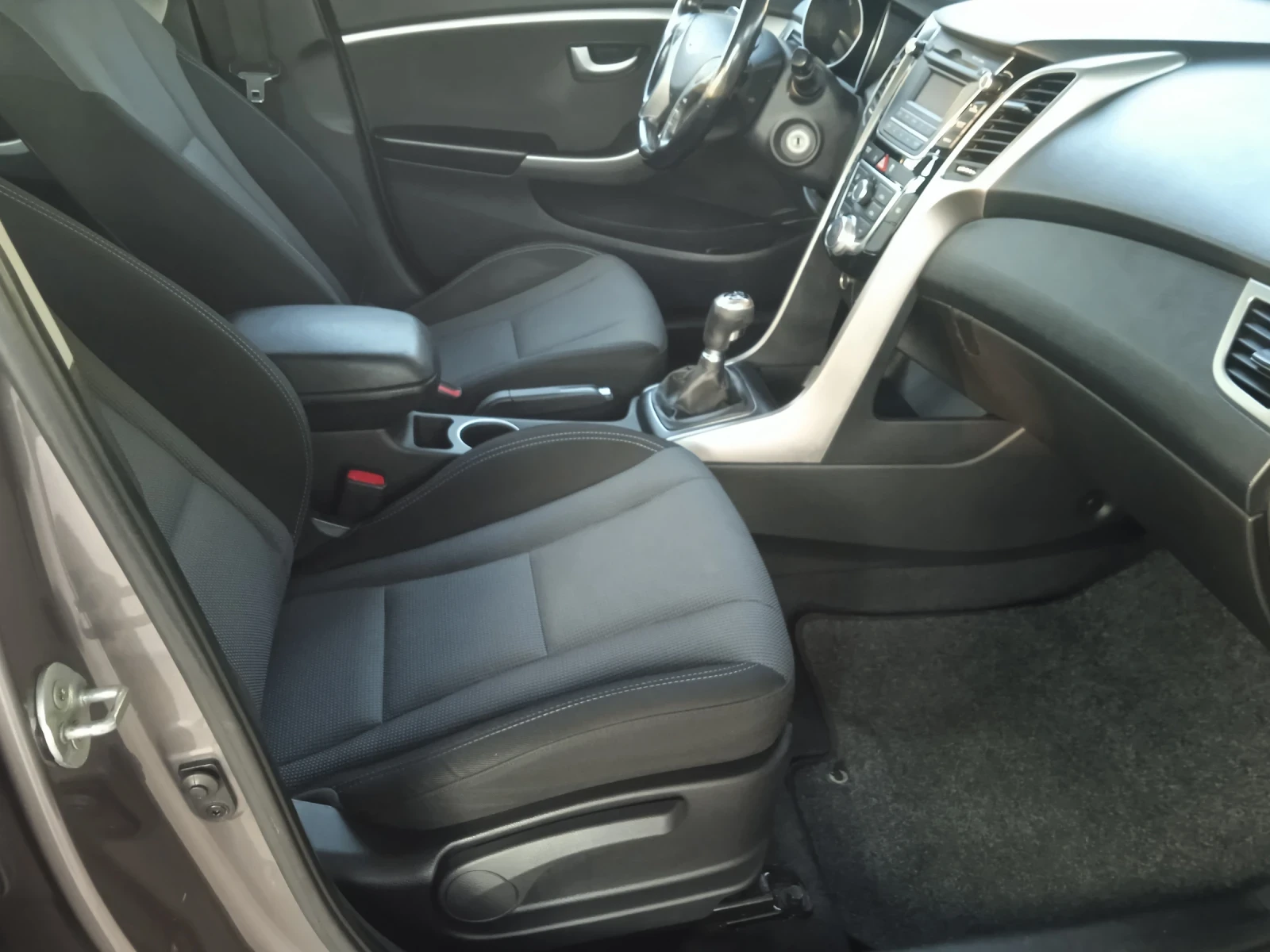 Hyundai I30 1.6crdi - изображение 10