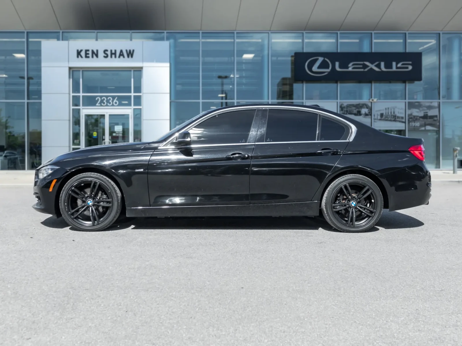 BMW 328 * xDrive28i * Harman Kardon  - изображение 3