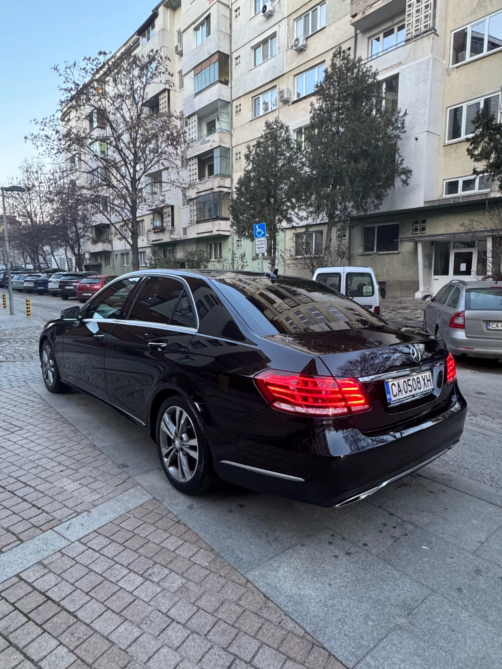 Mercedes-Benz E 200  - изображение 6