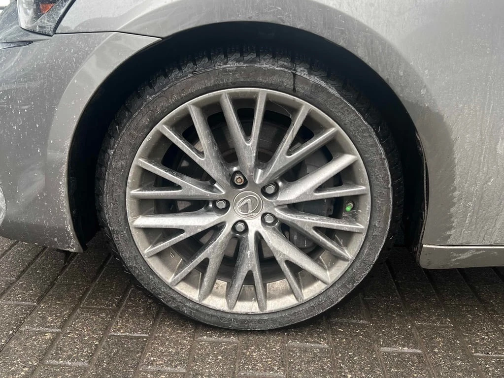 Lexus IS 300 | ПОДГРЕВИ | ОБДУХВАНЕ | CARFAX + ГУМИ С ДЖАНТИ - изображение 9