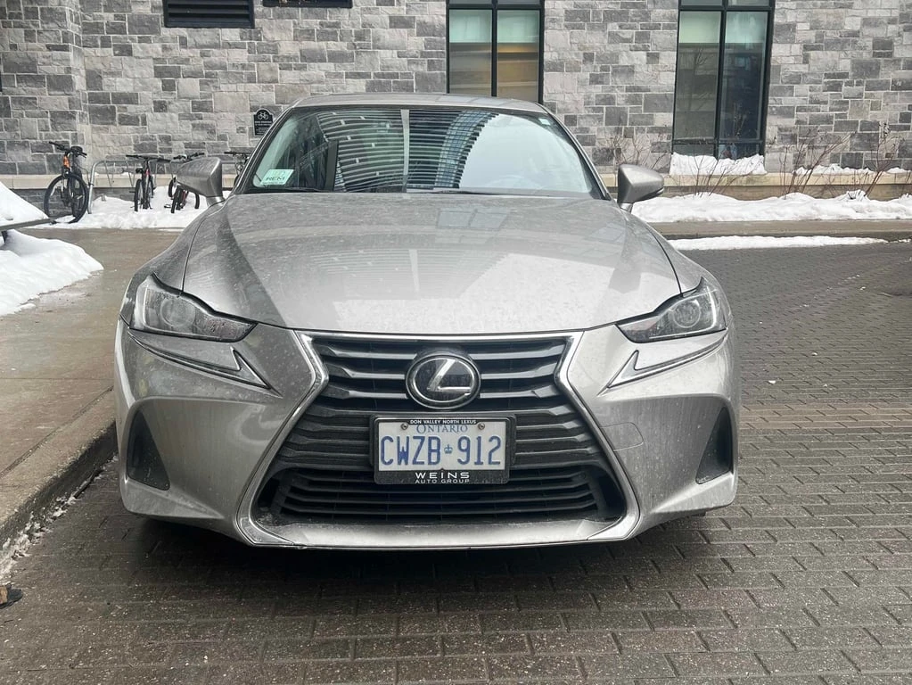 Lexus IS 300 | ПОДГРЕВИ | ОБДУХВАНЕ | CARFAX + ГУМИ С ДЖАНТИ - изображение 3