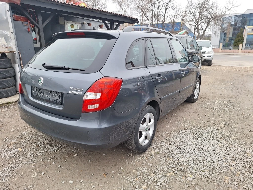 Skoda Fabia 1.6i Automatic, снимка 5 - Автомобили и джипове - 53771132