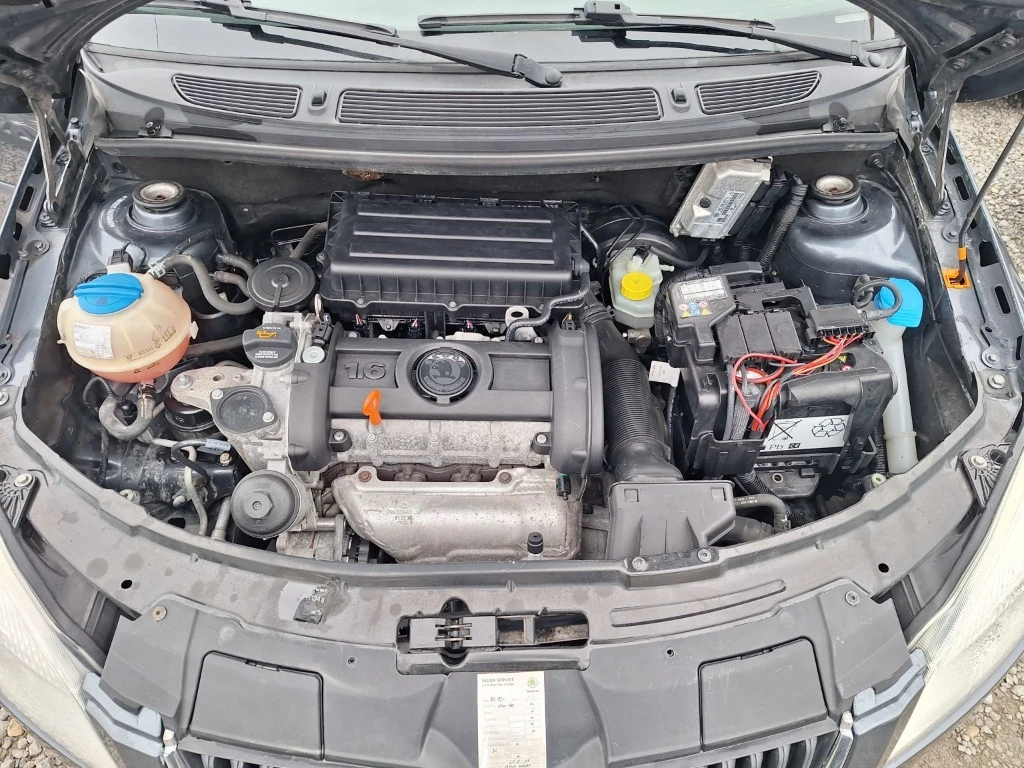 Skoda Fabia 1.6i Automatic, снимка 14 - Автомобили и джипове - 53771132