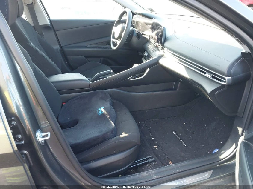 Hyundai Elantra 2l Sel, снимка 5 - Автомобили и джипове - 53807795