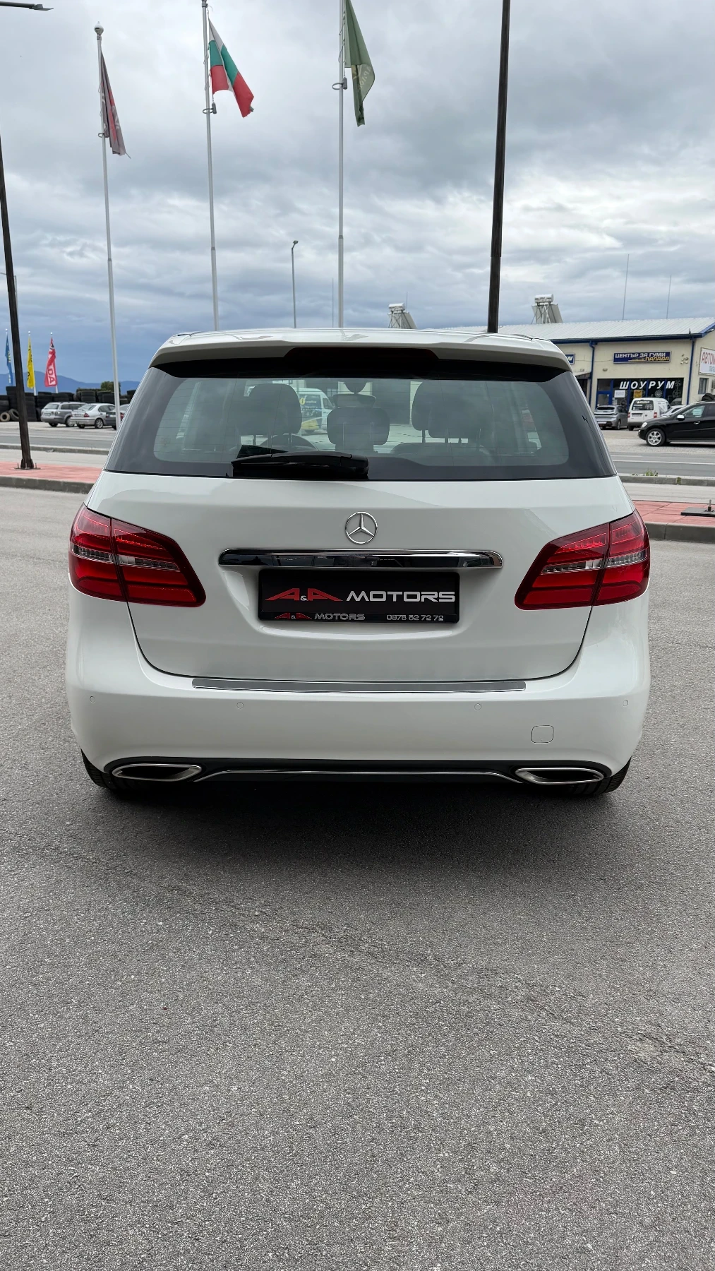 Mercedes-Benz B 200 4-MATIC;AMG Optic;FACELIFT;АВТОМАТ;НАВИГАЦИЯ, снимка 3 - Автомобили и джипове - 54032339