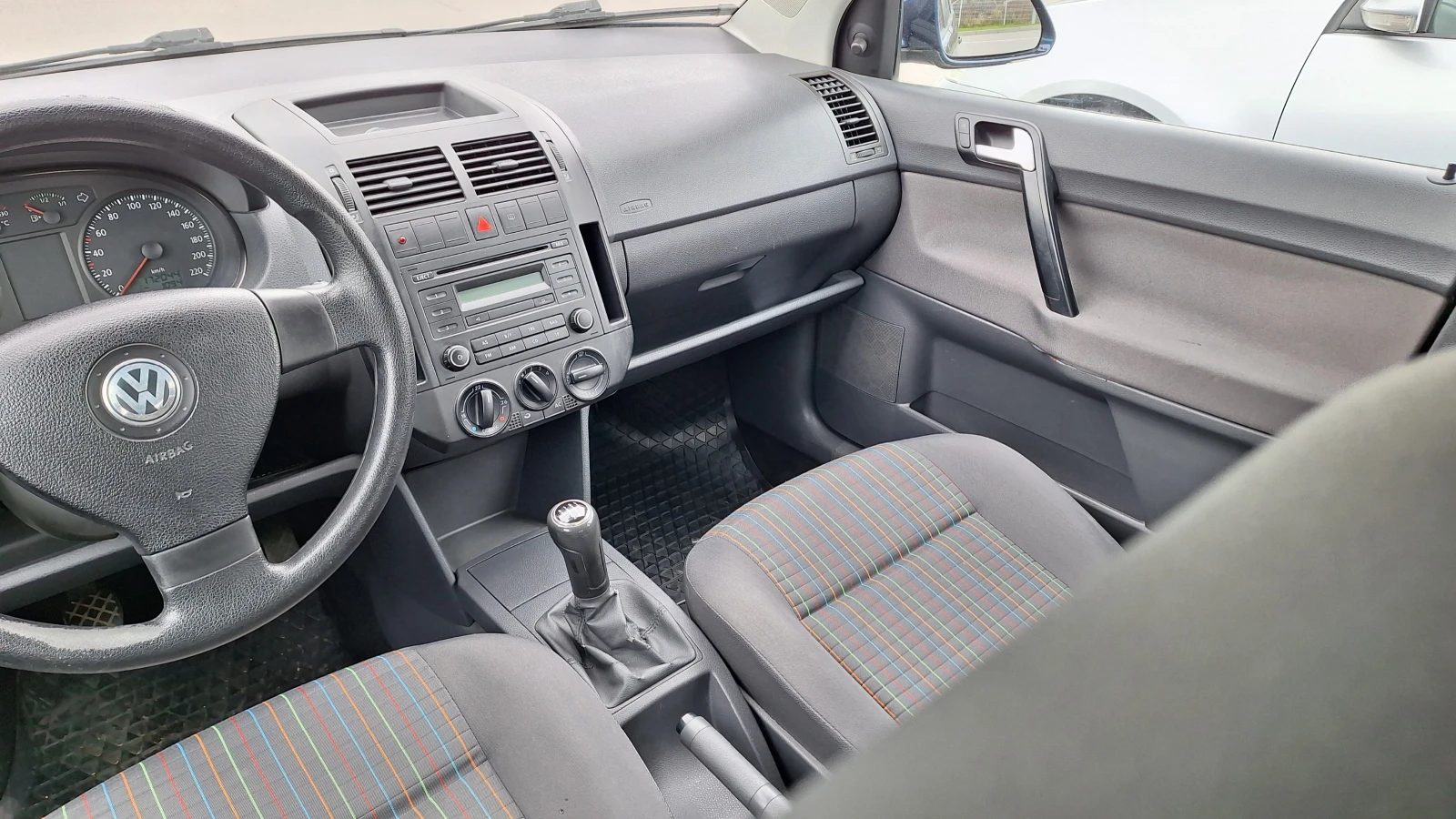 VW Polo 1.4 TDI МН.ДОБЪР, снимка 14 - Автомобили и джипове - 54068877