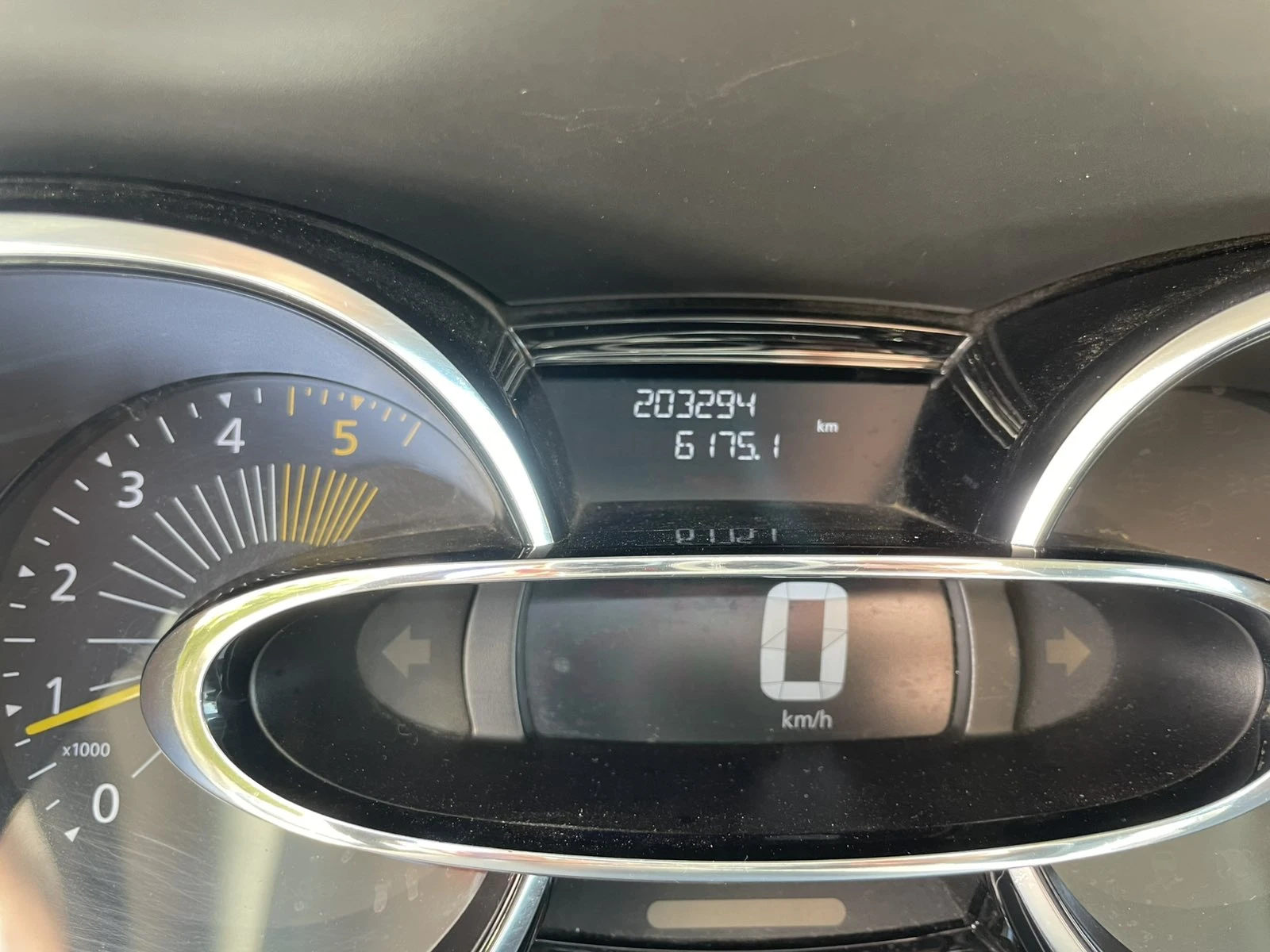 Renault Clio IV 1.5 dci 1+ 1 N1, снимка 9 - Автомобили и джипове - 55470272