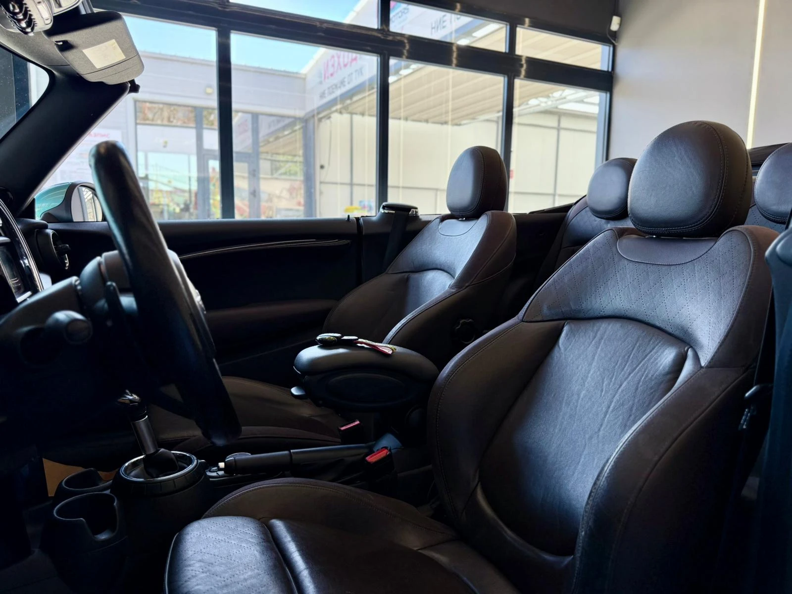 Mini John Cooper Works Cabrio* Harman/Kardon* Подгрев* Лизинг , снимка 8 - Автомобили и джипове - 54333966