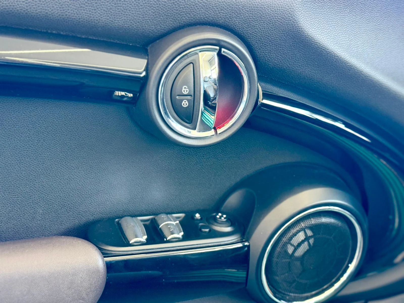 Mini John Cooper Works Cabrio* Harman/Kardon* Подгрев* Лизинг , снимка 7 - Автомобили и джипове - 54333966