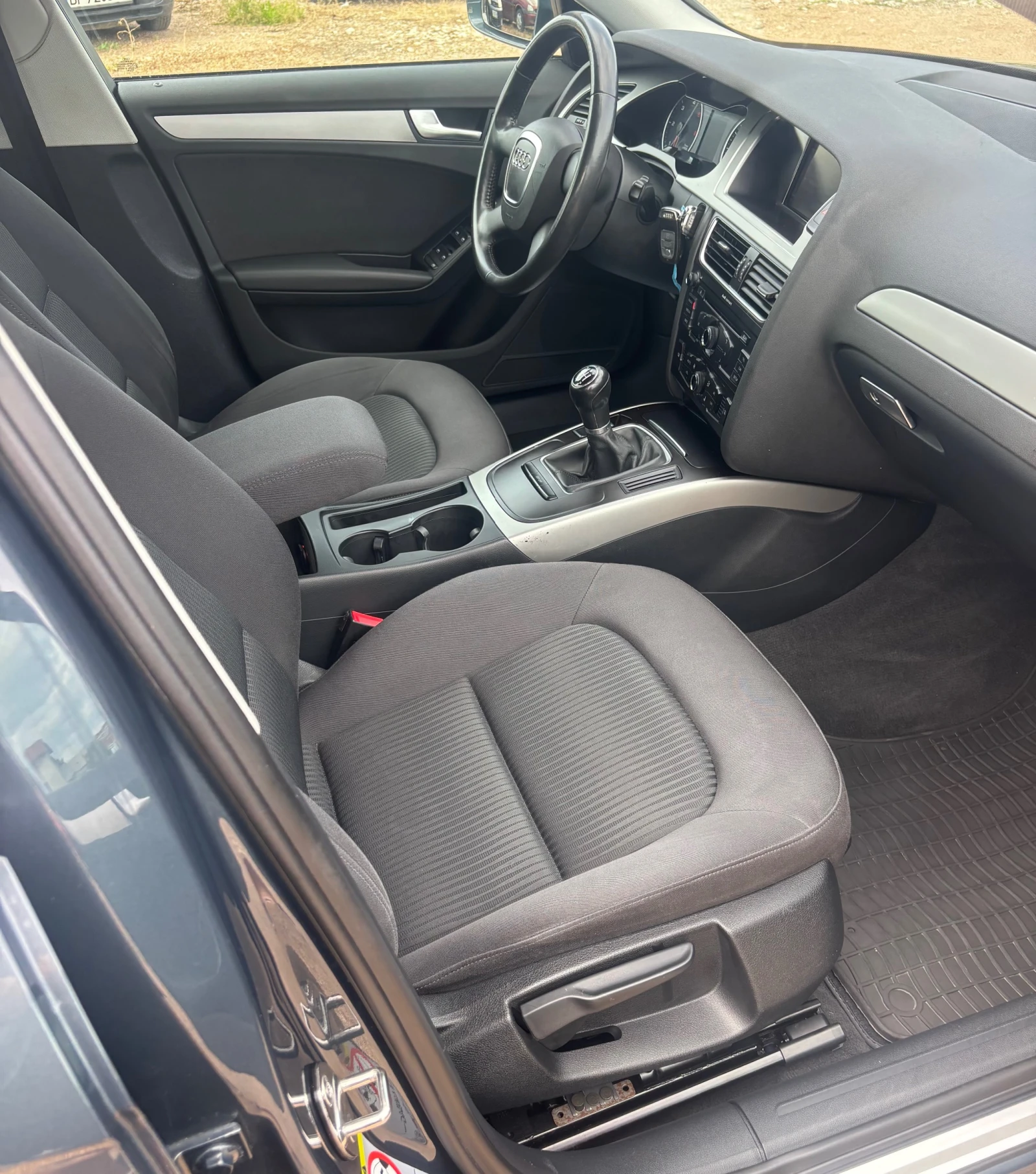 Audi A4 2.0 TDI, снимка 13 - Автомобили и джипове - 54624630