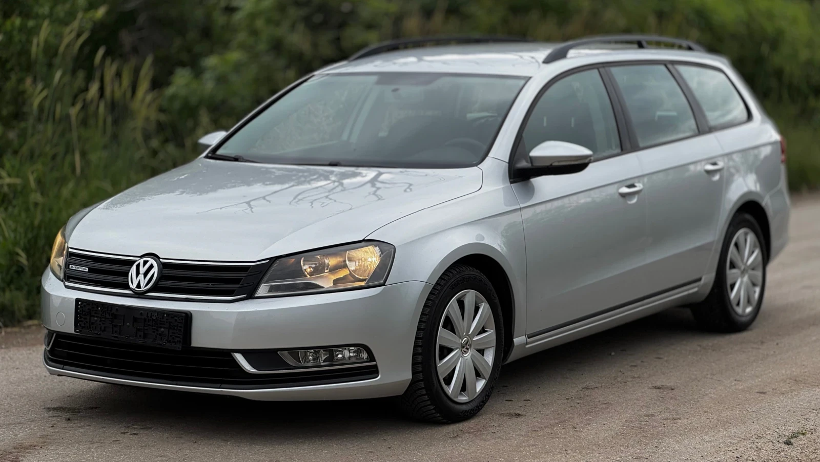 VW Passat 1.6 TDI 105 к.с., снимка 3 - Автомобили и джипове - 54709052