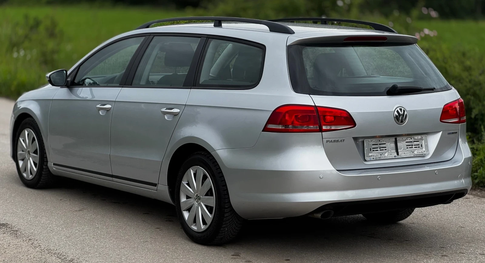 VW Passat 1.6 TDI 105 к.с., снимка 6 - Автомобили и джипове - 54709052
