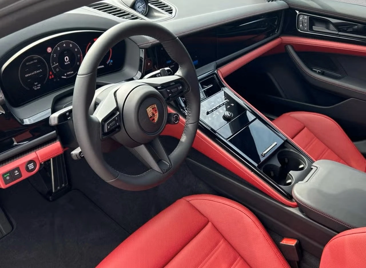 Porsche Panamera 4, снимка 9 - Автомобили и джипове - 54755107