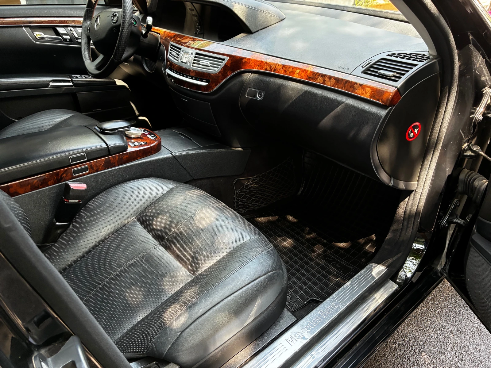 Mercedes-Benz S 500 Всички Екстри! ТОП W221, снимка 16 - Автомобили и джипове - 54803817