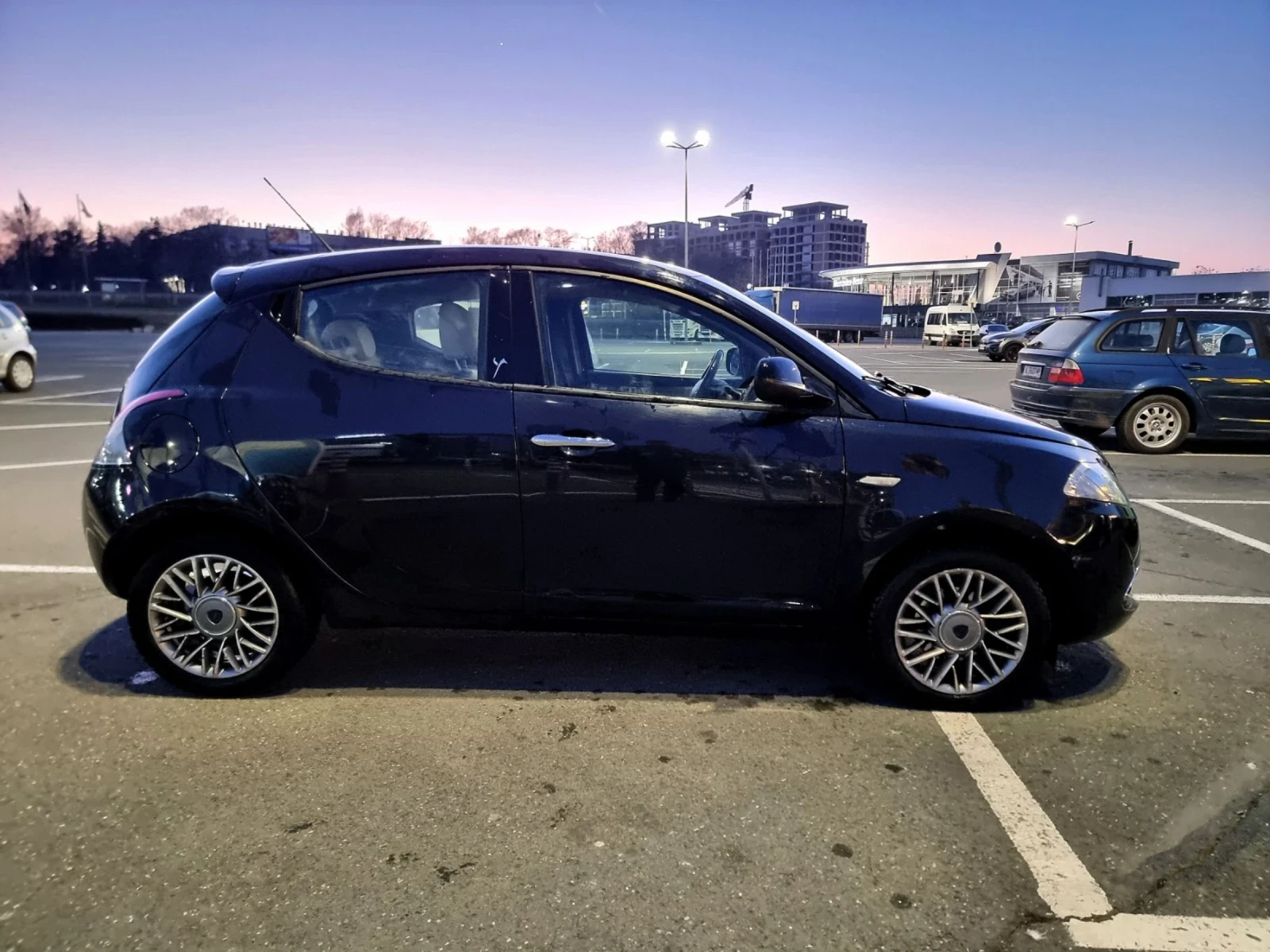 Lancia Ypsilon бензин, 0.9, турбо , снимка 5 - Автомобили и джипове - 55345285
