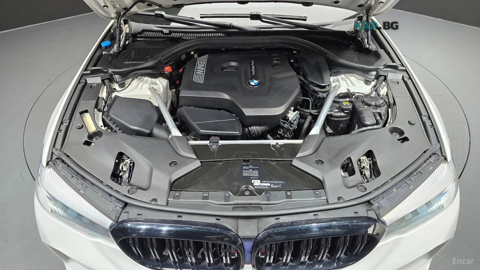 BMW 520 Luxury* M-SPORT* ПОДГРЕВ* ШИБИДАХ* КАМЕРА* HUD* , снимка 5 - Автомобили и джипове - 55854351