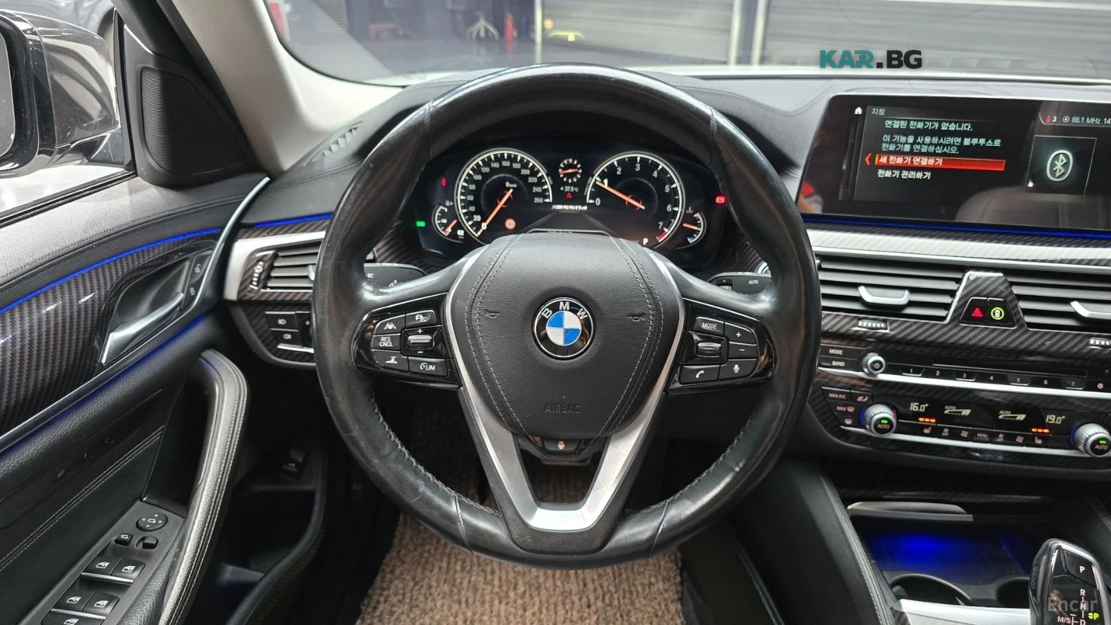 BMW 520 Luxury* M-SPORT* ПОДГРЕВ* ШИБИДАХ* КАМЕРА* HUD* , снимка 11 - Автомобили и джипове - 55854351