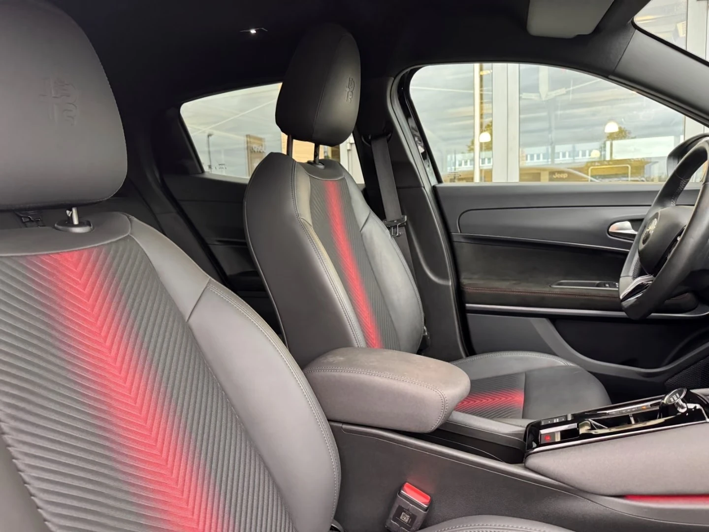 Alfa Romeo Junior VELOCE ELECTRIC CAMERA LED | Mobile.bg � ����������� 12