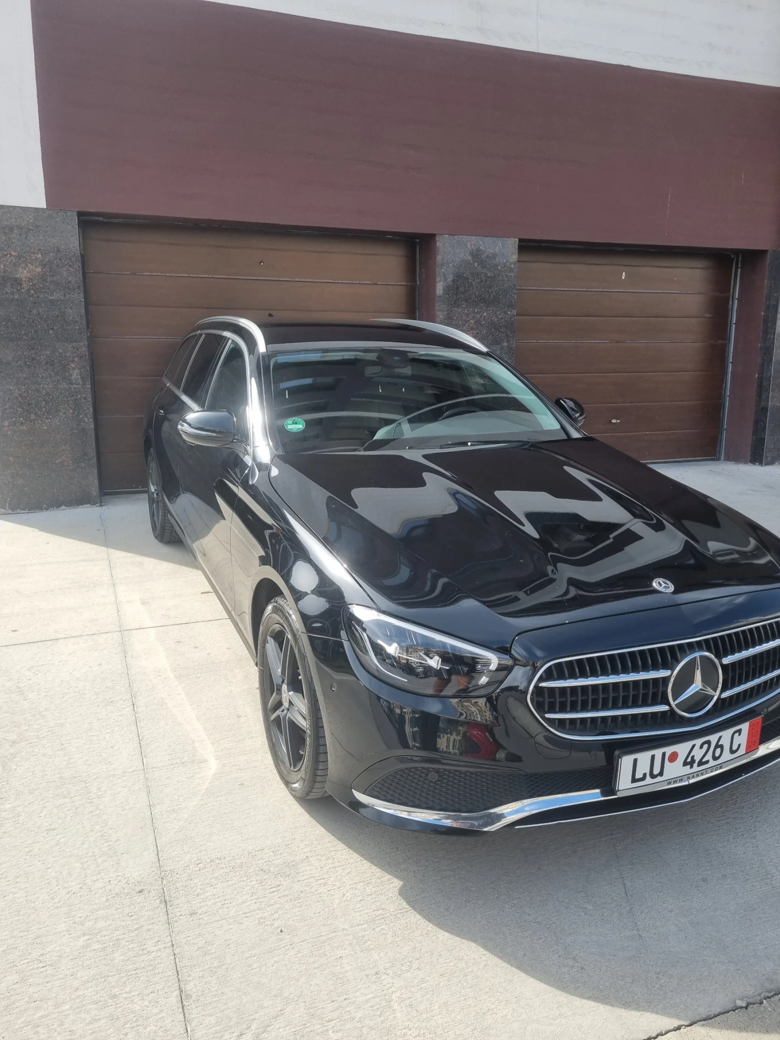Mercedes-Benz E 200 2022г-е200, снимка 3 - Автомобили и джипове - 56224812