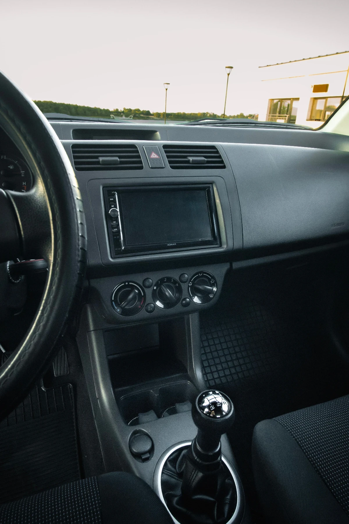 Suzuki Swift, снимка 7 - Автомобили и джипове - 56338431